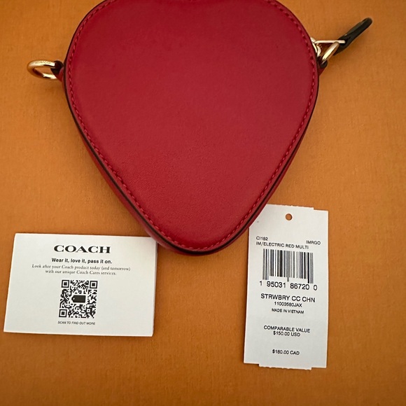 ❤️❤️❤️Coach strawberry coin case/wallet ......(NO METAL STRAP❤️❤️❤️ - Picture 3 of 8